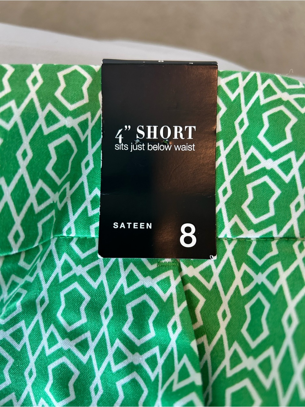 New York & Company Green Geometric Ruffle-Hem Shorts - Picture 4 of 5